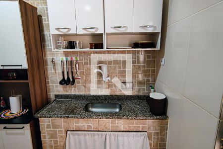 Casa à venda com 136m², 4 quartos e 2 vagas Casa à venda com 136m², 4 quartos e 2 vagascozinha