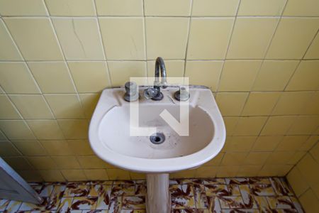 Casa à venda com 136m², 4 quartos e 2 vagas Casa à venda com 136m², 4 quartos e 2 vagascasa 3 - banheiro