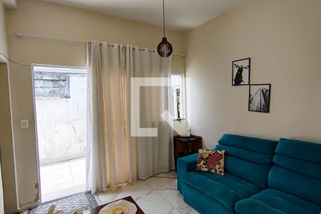 Casa à venda com 136m², 4 quartos e 2 vagas Casa à venda com 136m², 4 quartos e 2 vagascasa 2 - sala