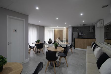 Apartamento para alugar com 47m², 2 quartos e sem vaga Apartamento para alugar com 47m², 2 quartos e sem vagaÁrea comum - Salão de festas