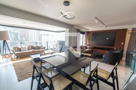Sala de apartamento à venda com 3 quartos, 233m² em Vila Monumento, São Paulo