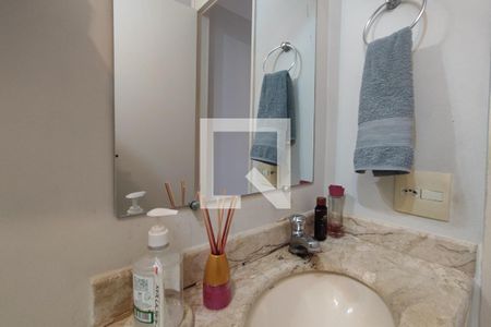 Apartamento à venda com 47m², 2 quartos e 1 vaga Apartamento à venda com 47m², 2 quartos e 1 vagaBanheiro