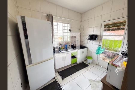 Casa à venda com 70m², 3 quartos e 1 vaga Casa à venda com 70m², 3 quartos e 1 vagaCozinha
