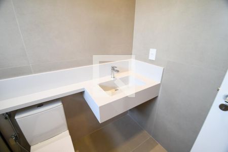 Casa de condomínio à venda com 450m², 5 quartos e 6 vagasBanheiro 5