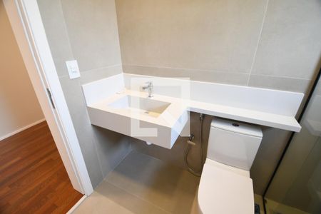 Casa de condomínio à venda com 450m², 5 quartos e 6 vagasBanheiro 4