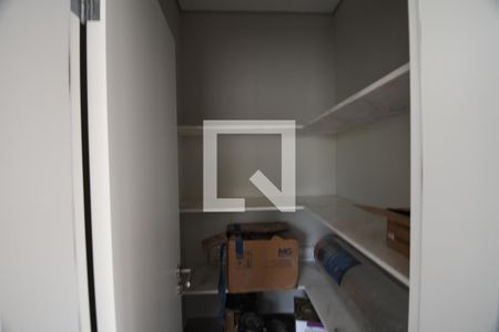 Casa de condomínio à venda com 450m², 5 quartos e 6 vagasÁrea de Serviço - Despensa