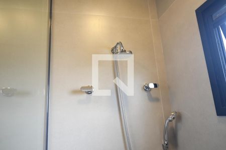 Casa de condomínio à venda com 450m², 5 quartos e 6 vagasBanheiro 4