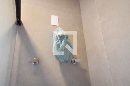 Casa de condomínio à venda com 450m², 5 quartos e 6 vagasBanheiro de serviço