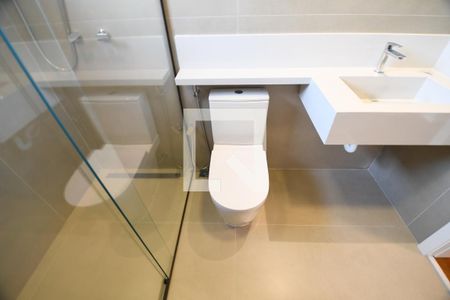 Casa de condomínio à venda com 450m², 5 quartos e 6 vagasBanheiro 3