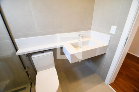 Casa de condomínio à venda com 450m², 5 quartos e 6 vagasBanheiro 3