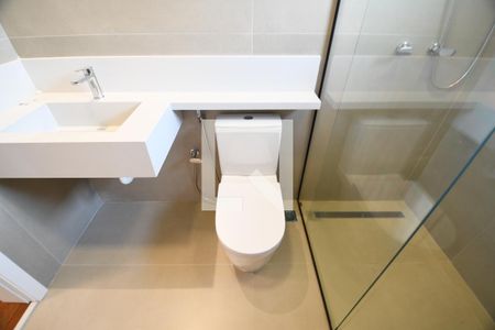 Casa de condomínio à venda com 450m², 5 quartos e 6 vagasBanheiro 4