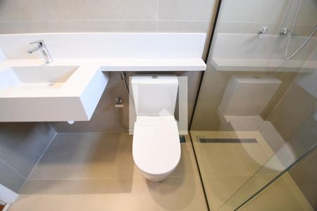 Casa de condomínio à venda com 450m², 5 quartos e 6 vagasBanheiro 2