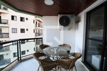 Apartamento para alugar com 120m², 3 quartos e 2 vagasVaranda