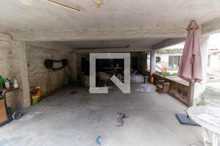 Casa à venda com 450m², 4 quartos e 1 vaga Casa à venda com 450m², 4 quartos e 1 vagaQuintal