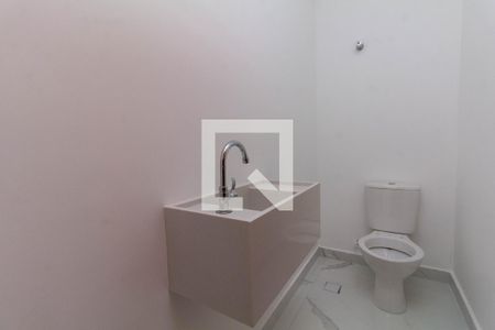 Casa à venda com 150m², 3 quartos e 2 vagas Casa à venda com 150m², 3 quartos e 2 vagasBanheiro 4