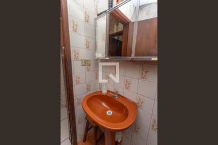 Casa à venda com 197m², 5 quartos e 2 vagasCasa 1 - Banheiro