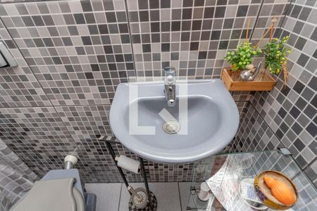 Casa à venda com 197m², 5 quartos e 2 vagasCasa 2 - Banheiro