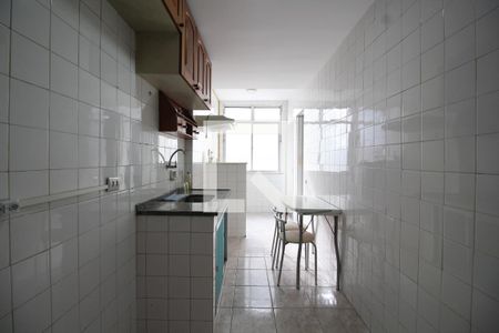 Apartamento à venda com 65m², 3 quartos e 2 vagasCozinha