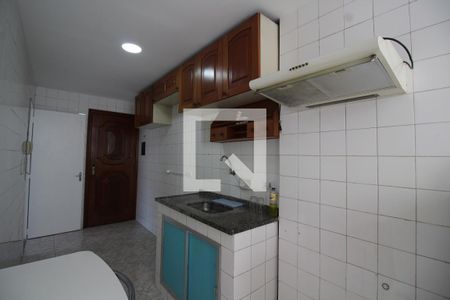 Apartamento à venda com 65m², 3 quartos e 2 vagasCozinha