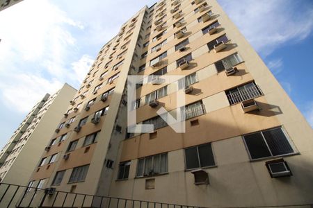 Apartamento à venda com 65m², 3 quartos e 2 vagasFachada