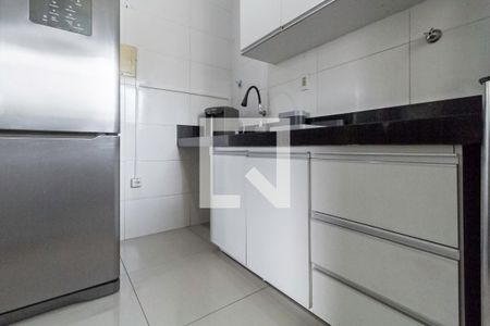 Apartamento à venda com 64m², 3 quartos e 2 vagasCozinha