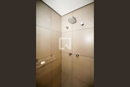 Banheiro de kitnet/studio para alugar com 1 quarto, 25m² em Pinheiros, São Paulo
