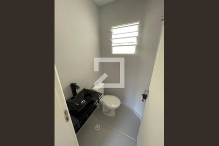 Lavabo de casa de condomínio para alugar com 2 quartos, 55m² em Chácara Ondas Verdes, Cotia