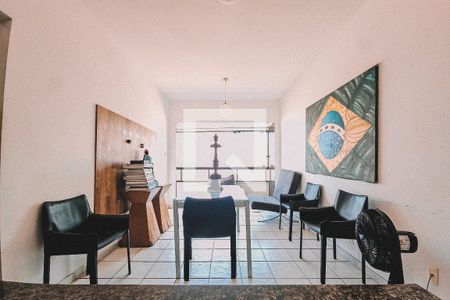Sala de apartamento para alugar com 1 quarto, 58m² em Ondina, Salvador