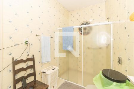 Casa à venda com 300m², 4 quartos e 2 vagasBanheiro 1