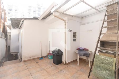 Casa à venda com 300m², 4 quartos e 2 vagasÁrea de Serviço