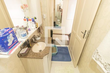 Casa à venda com 300m², 4 quartos e 2 vagasBanheiro 2