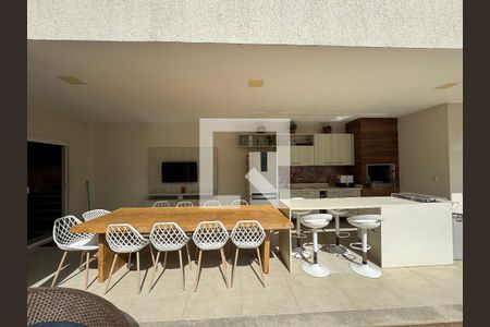 Casa de condomínio à venda com 380m², 4 quartos e 2 vagas Casa de condomínio à venda com 380m², 4 quartos e 2 vagasÁrea externa