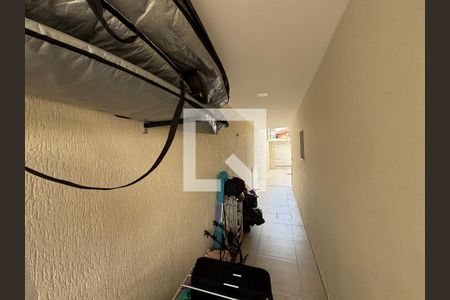 Casa de condomínio à venda com 380m², 4 quartos e 2 vagas Casa de condomínio à venda com 380m², 4 quartos e 2 vagasÁrea externa