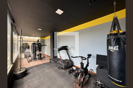 Casa de condomínio à venda com 380m², 4 quartos e 2 vagas Casa de condomínio à venda com 380m², 4 quartos e 2 vagasSuíte Master - Academia