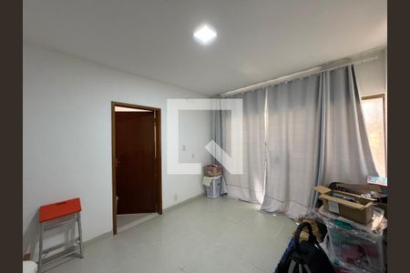 Casa de condomínio à venda com 380m², 4 quartos e 2 vagas Casa de condomínio à venda com 380m², 4 quartos e 2 vagasSuíte 3