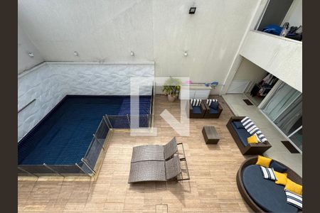 Casa de condomínio à venda com 380m², 4 quartos e 2 vagas Casa de condomínio à venda com 380m², 4 quartos e 2 vagasSuíte Master - Vista