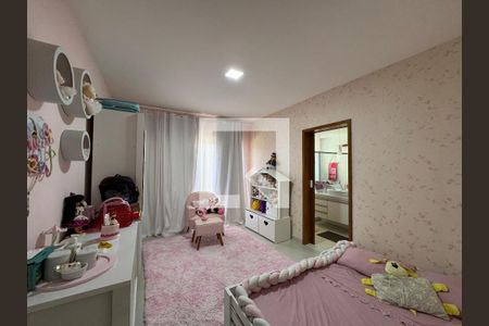 Casa de condomínio à venda com 380m², 4 quartos e 2 vagas Casa de condomínio à venda com 380m², 4 quartos e 2 vagasSuíte 2