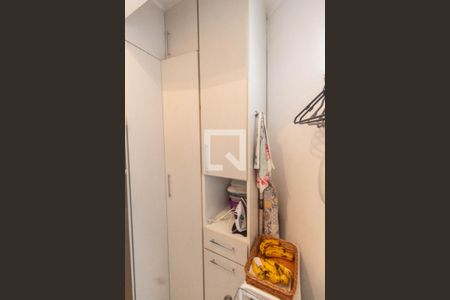 Apartamento à venda com 110m², 3 quartos e 2 vagas Apartamento à venda com 110m², 3 quartos e 2 vagasQuarto de serviço