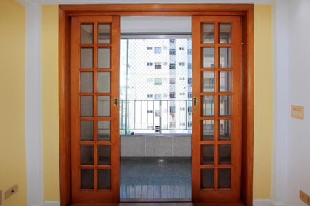 Apartamento para alugar com 110m², 3 quartos e 2 vagasVaranda
