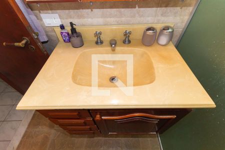 Casa à venda com 120m², 3 quartos e 1 vagaBanheiro