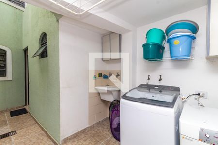 Casa à venda com 120m², 3 quartos e 1 vagaLavanderia