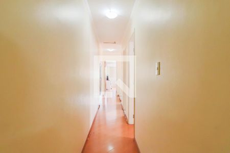 Casa à venda com 150m², 3 quartos e 2 vagasCorredor Quartos