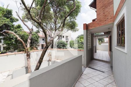 Casa à venda com 330m², 2 quartos e 6 vagasÁrea Comum