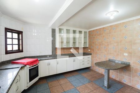 Casa à venda com 330m², 2 quartos e 6 vagasCozinha