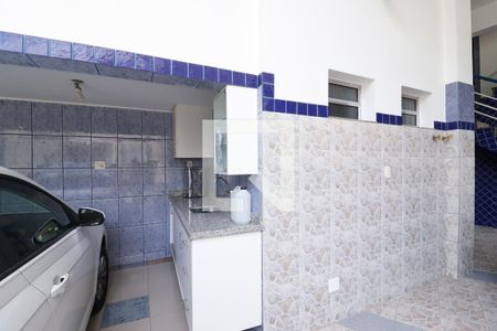 Casa à venda com 330m², 2 quartos e 6 vagasÁrea Comum