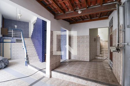 Casa à venda com 330m², 2 quartos e 6 vagasGaragem