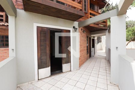 Casa à venda com 330m², 2 quartos e 6 vagasÁrea Comum