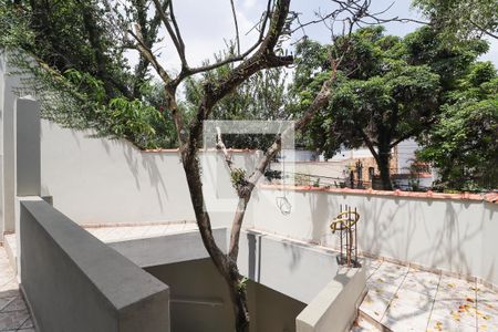 Casa à venda com 330m², 2 quartos e 6 vagasÁrea Comum