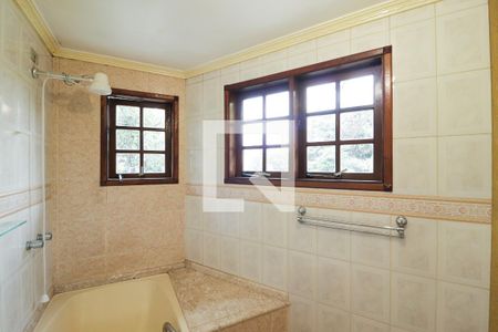 Casa à venda com 330m², 2 quartos e 6 vagasBanheiro da Suíte