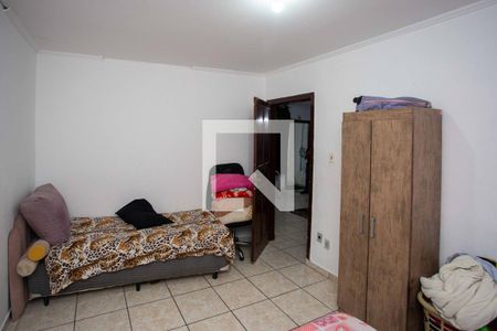 Casa à venda com 194m², 4 quartos e 1 vagaQuarto 2 Casa 1